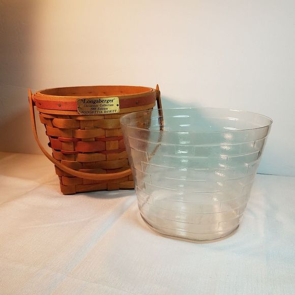 Longaburger Christmas Poinsettia Basket 1988 with plastic insert - Picture 6 of 10